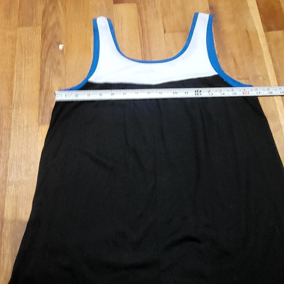 5/$25 Sleeveless Blouse - Picture 9 of 9